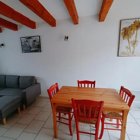 La Cour Des Miracles Aparthotel